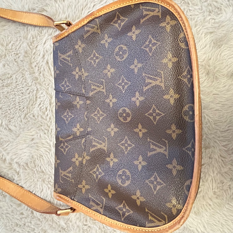 ショルダーバック（ブランドバッグ）の商品画像 - 査定依頼日：2025年12月28日 - 最高査定価格：80,000円