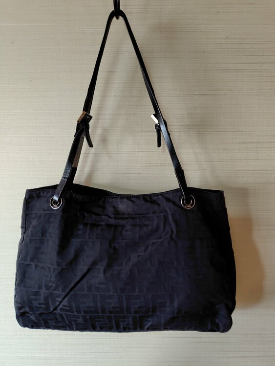 フェンディ  （ブランドバッグ）の商品画像 - 査定依頼日：2026年1月23日 - 最高査定価格：25,000円