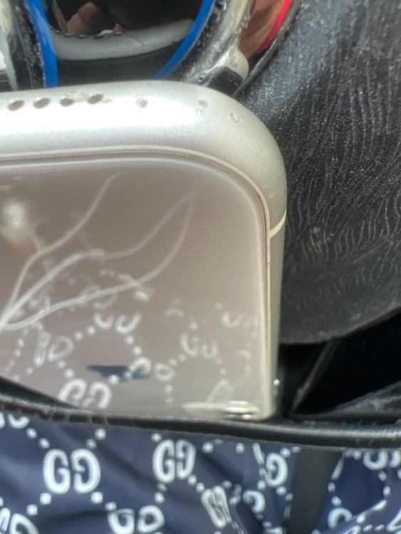 iPhone11（スマホ）の商品画像 - 査定依頼日：2025年7月9日 - 最高査定価格：18,000円