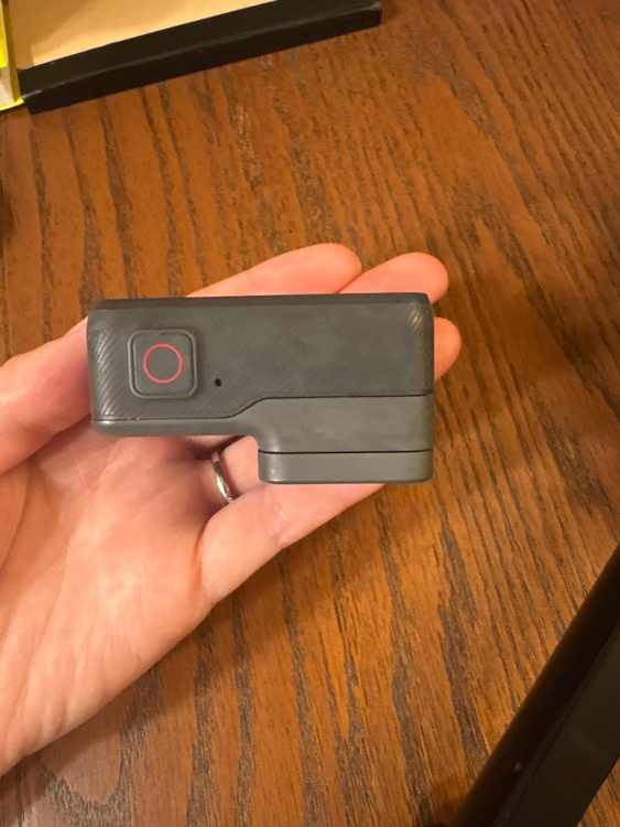 Gopro HERO5（カメラ）の商品画像 - 査定依頼日：2026年8月31日 - 最高査定価格：4,000円