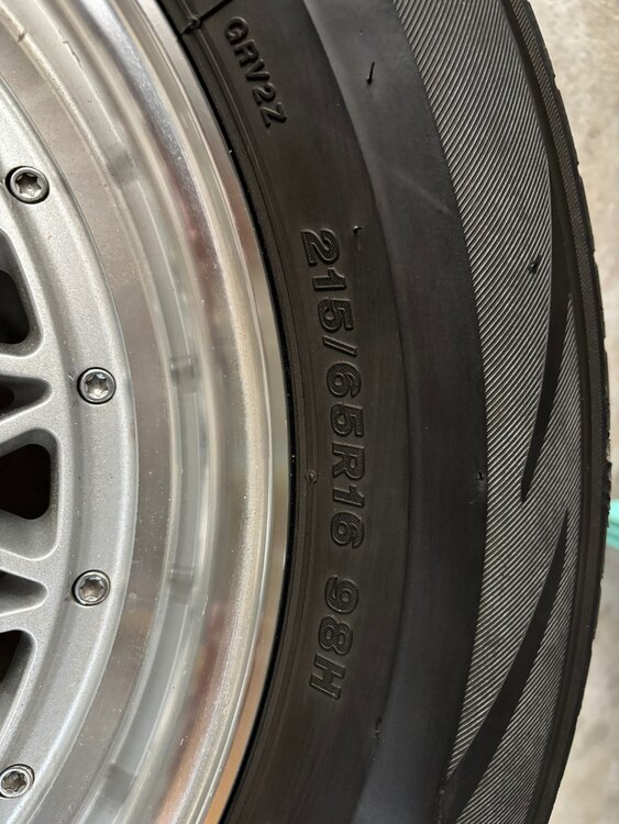 タイヤホイール（カー用品）の商品画像 - 査定依頼日：2025年4月2日 - 最高査定価格：10,000円