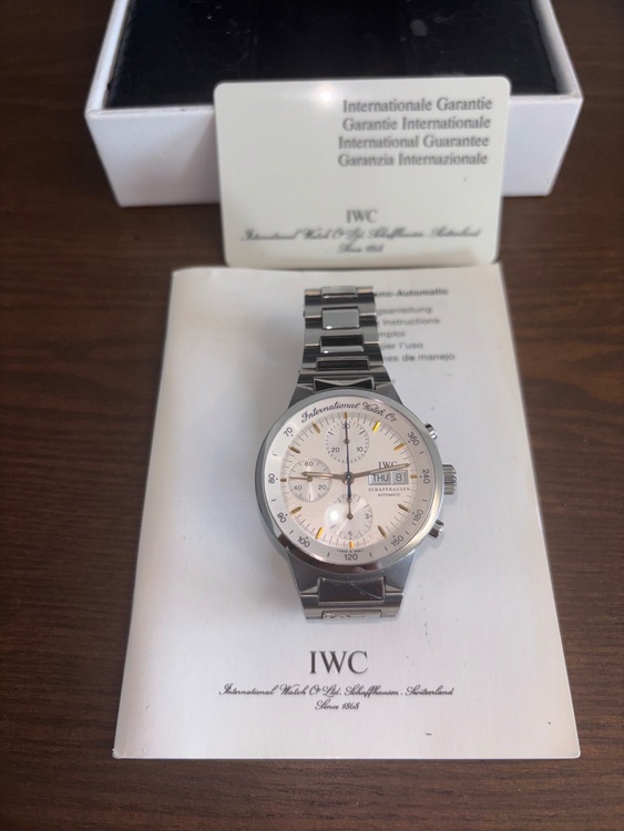 IWC アイダブリューシー IWC GSTクロノグラフ 39mm IW37071（高級時計）の商品画像 - 査定依頼日：2025年9月8日 - 最高査定価格：350,000円