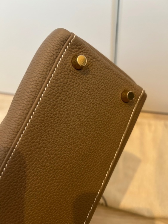 25cm B刻印 エトゥープ ゴールド金具 （ブランドバッグ）の商品画像 - 査定依頼日：2025年8月26日 - 最高査定価格：2,750,000円