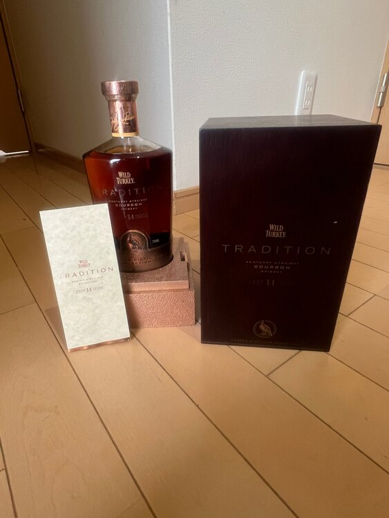 ウイスキー ワイルドターキー （お酒）の商品画像 - 査定依頼日：2025年3月25日 - 最高査定価格：60,000円