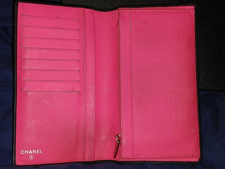 シャネルカンボンライン二つ折財布A26717（ブランド財布・小物）の商品画像 - 査定依頼日：2026年4月2日 - 最高査定価格：40,000円