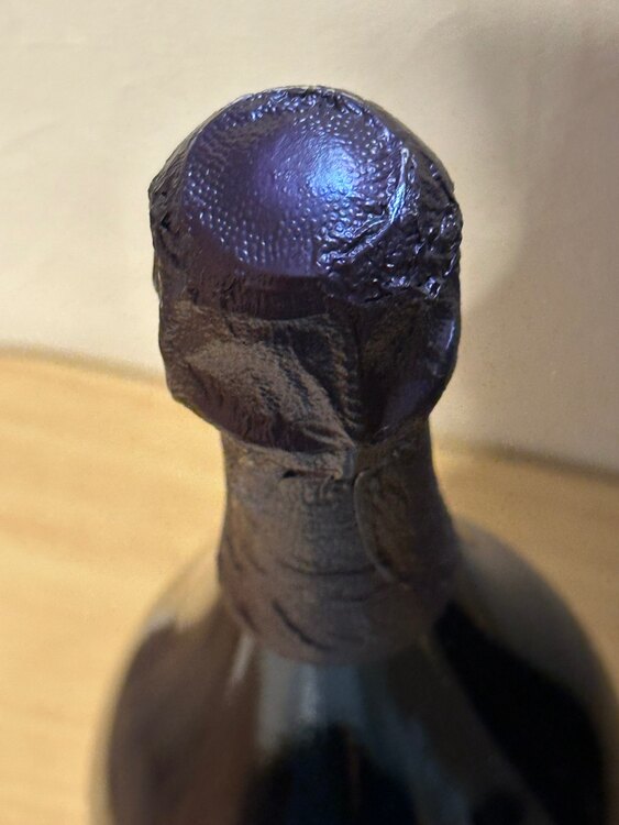 ドンペリニョン　ロゼ　1995（お酒）の商品画像 - 査定依頼日：2025年4月6日 - 最高査定価格：32,000円