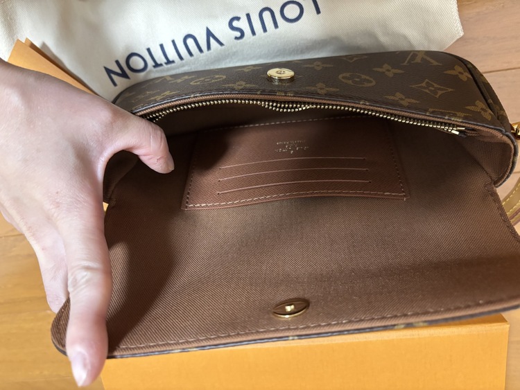 Louis Vuitton ウォレット オン チェーン･アイビー　モノグラム（ブランドバッグ）の商品画像 - 査定依頼日：2026年5月27日 - 最高査定価格：180,000円