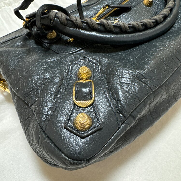 バレンシアガ  （ブランドバッグ）の商品画像 - 査定依頼日：2025年3月30日 - 最高査定価格：95,000円