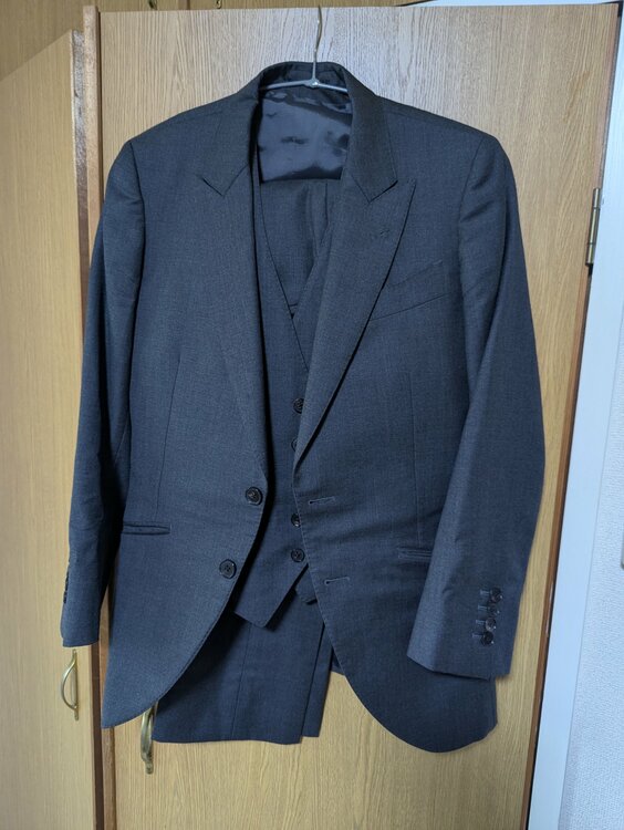 オーダースーツ（古着・ファッション）の商品画像 - 査定依頼日：2026年4月1日 - 最高査定価格：100,000円