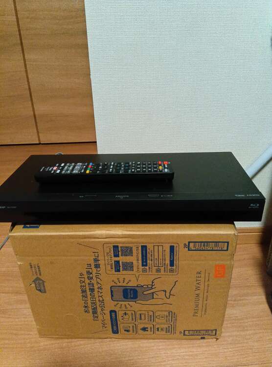 シャープブルーレイレコーダー2b-c10dw1（家電）の商品画像 - 査定依頼日：2025年4月20日 - 最高査定価格：8,000円