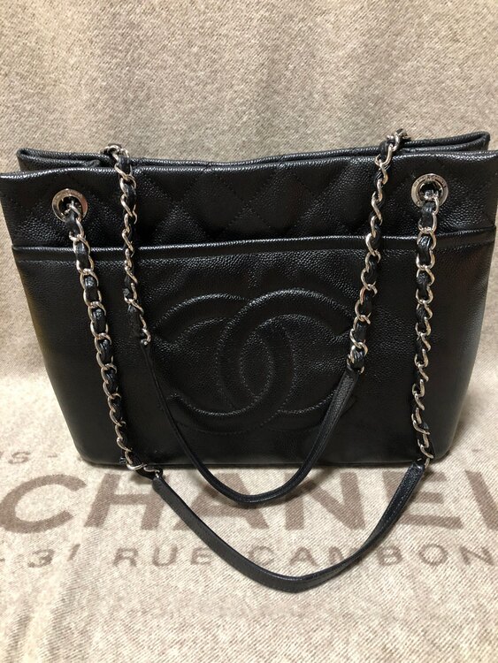 シャネルシルバーチェーントート（ブランドバッグ）の商品画像 - 査定依頼日：2025年1月15日 - 最高査定価格：240,000円