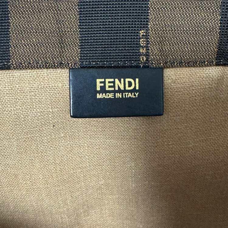 フェンディ  （ブランドバッグ）の商品画像 - 査定依頼日：2025年2月10日 - 最高査定価格：40,000円