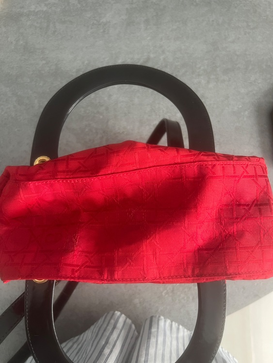 クリスチャンディオールパテントレザー（ブランドバッグ）の商品画像 - 査定依頼日：2025年8月3日 - 最高査定価格：250,000円
