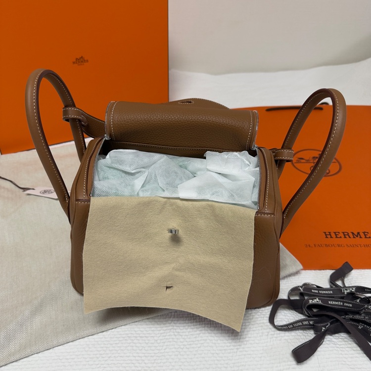 エルメス リンディ （ブランドバッグ）の商品画像 - 査定依頼日：2025年6月5日 - 最高査定価格：1,450,000円