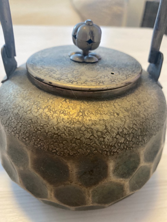 銀瓶（美術品・骨董品）の商品画像 - 査定依頼日：2026年3月28日 - 最高査定価格：30,000円