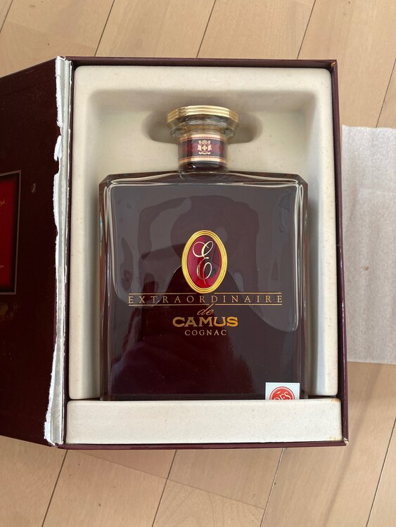 ブランデー カミュ （お酒）の商品画像 - 査定依頼日：2025年3月7日 - 最高査定価格：4,000円