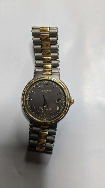 その他 ロンジン コンクエストvhp（高級時計）の商品画像 - 査定依頼日：2025年4月24日 - 最高査定価格：40,000円