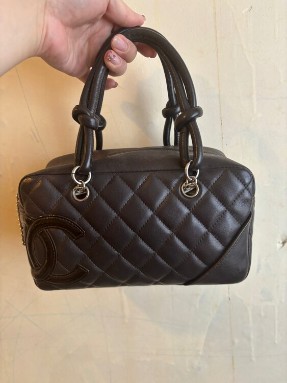 シャネル カンボンライン （ブランドバッグ）の商品画像 - 査定依頼日：2025年5月11日 - 最高査定価格：400,000円