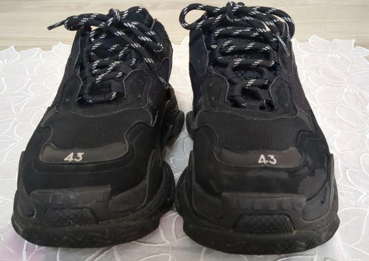 バレンシアガ  （ブランドバッグ）の商品画像 - 査定依頼日：2025年6月18日 - 最高査定価格：20,000円