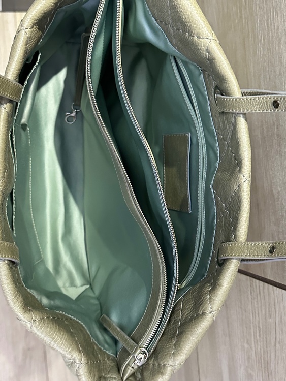 CHANEL オンザロード（ブランドバッグ）の商品画像 - 査定依頼日：2026年3月30日 - 最高査定価格：170,000円