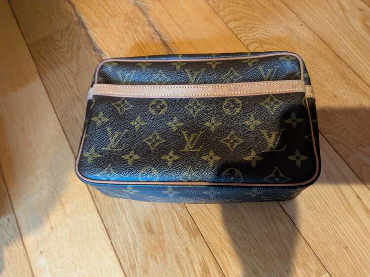 ルイヴィトン モノグラム （ブランドバッグ）の商品画像 - 査定依頼日：2025年3月24日 - 最高査定価格：30,000円