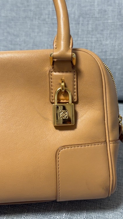 LOEWE アマソナ 16（ブランドバッグ）の商品画像 - 査定依頼日：2026年4月3日 - 最高査定価格：110,000円