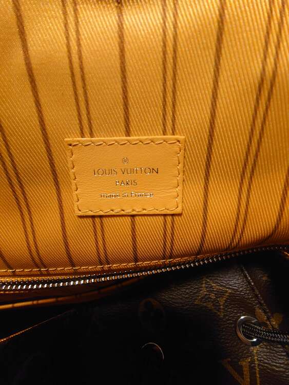 M13202 クリストファー MM（ブランドバッグ）の商品画像 - 査定依頼日：2025年4月9日 - 最高査定価格：350,000円