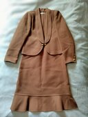 ウールスーツ（古着・ファッション）の商品画像 - 査定依頼日：2026年3月19日 - 最高査定価格：2,000円