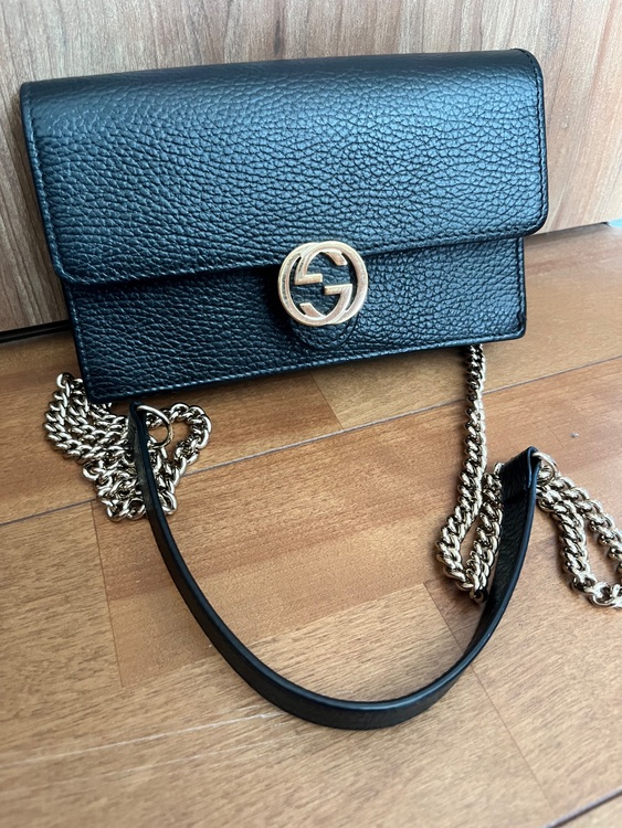 グッチショルダーウォレット（ブランドバッグ）の商品画像 - 査定依頼日：2025年8月1日 - 最高査定価格：83,000円