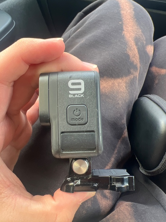 GoPro HERO9 Black（カメラ）の商品画像 - 査定依頼日：2026年9月22日 - 最高査定価格：11,000円