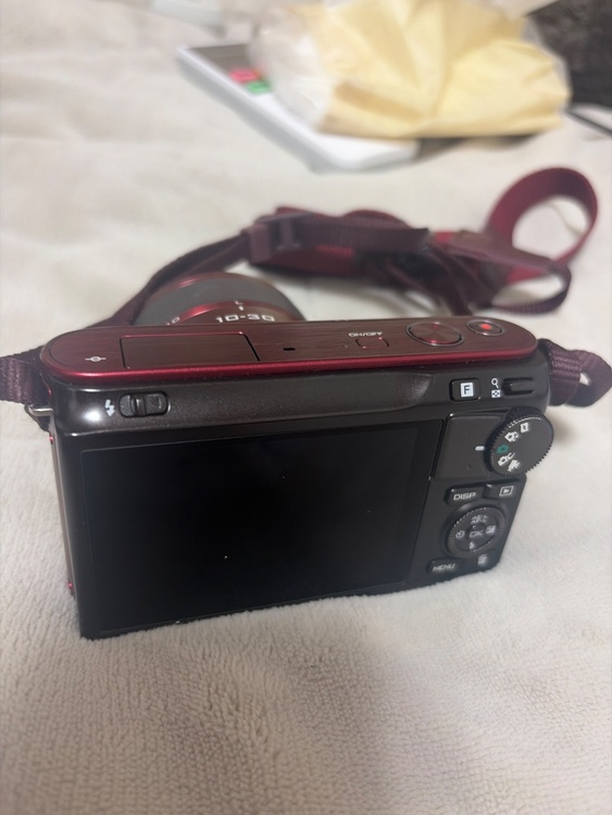 ニコンデジタルカメラnikon 1 J2（カメラ）の商品画像 - 査定依頼日：2026年5月19日 - 最高査定価格：8,000円