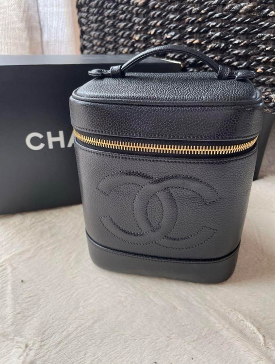 バニティ（ブランドバッグ）の商品画像 - 査定依頼日：2025年10月21日 - 最高査定価格：70,000円