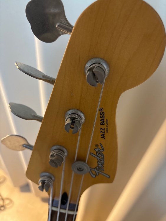 fender standard jazz bass（ピアノ・楽器・PA機材）の商品画像 - 査定依頼日：2026年7月13日 - 最高査定価格：35,000円
