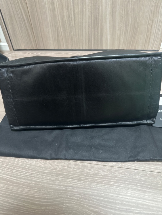 イブサンローラン  （ブランドバッグ）の商品画像 - 査定依頼日：2026年3月5日 - 最高査定価格：100,000円