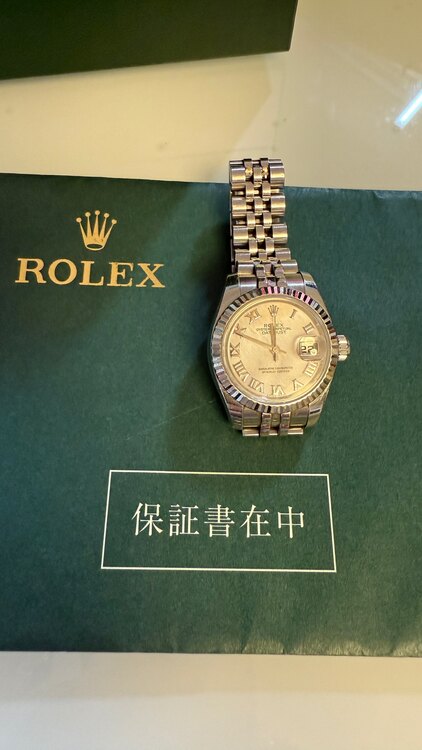 ROLEX Datejust 自動巻き 腕時計 シルバー　オイスター（高級時計）の商品画像 - 査定依頼日：2025年3月30日 - 最高査定価格：860,000円