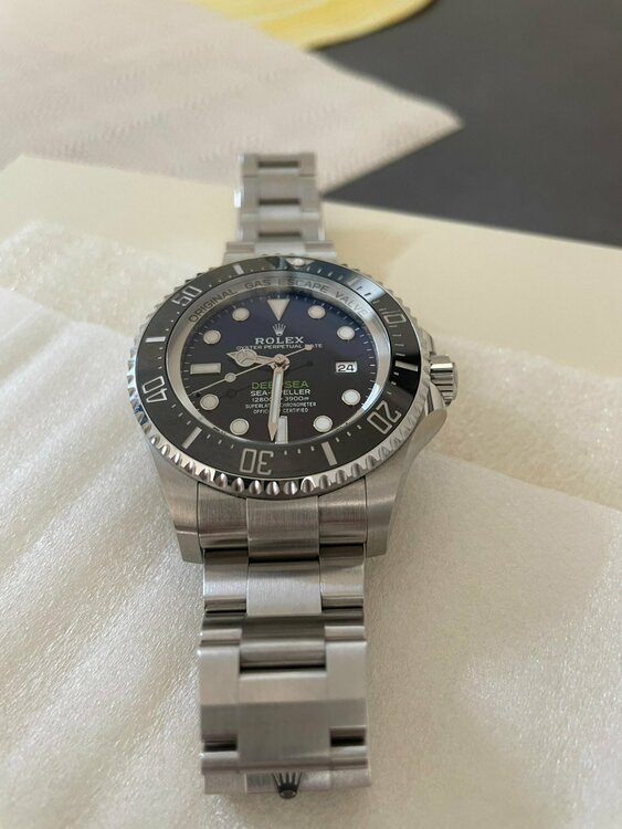 ロレックス シードゥエラー 12660（高級時計）の商品画像 - 査定依頼日：2026年1月10日 - 最高査定価格：2,080,000円
