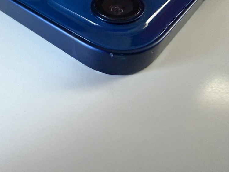 MGJ33J/A（スマホ）の商品画像 - 査定依頼日：2026年2月1日 - 最高査定価格：26,000円