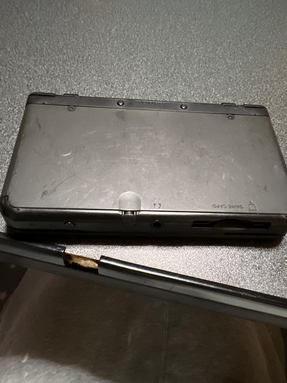 ニンテンドーDS（ゲーム機本体・ゲームソフト）の商品画像 - 査定依頼日：2025年11月23日 - 最高査定価格：5,000円