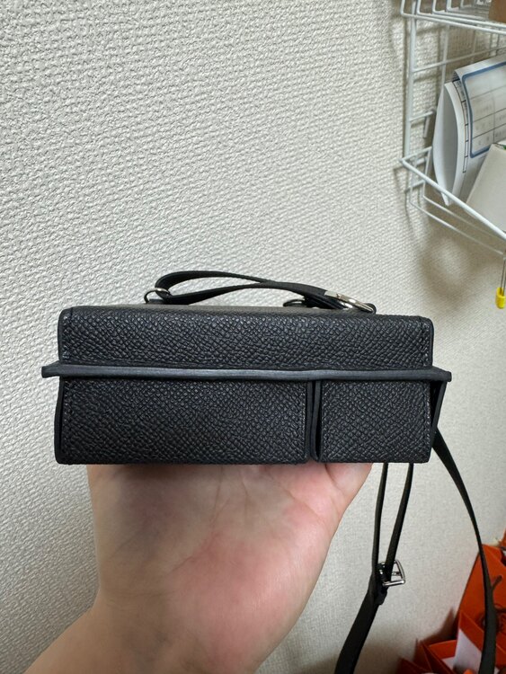 ケリーマルチポケットトゥーゴー（ブランドバッグ）の商品画像 - 査定依頼日：2025年3月9日 - 最高査定価格：1,050,000円