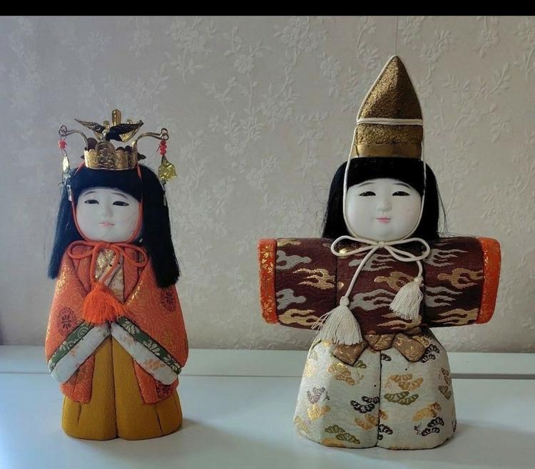 雛人形（美術品・骨董品）の商品画像 - 査定依頼日：2026年5月31日 - 最高査定価格：3,000円