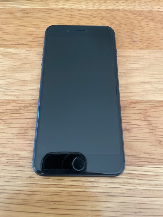 iPhone8 Plus 64GB SIMフリー（スマホ）の商品画像 - 査定依頼日：2026年3月27日 - 最高査定価格：7,000円