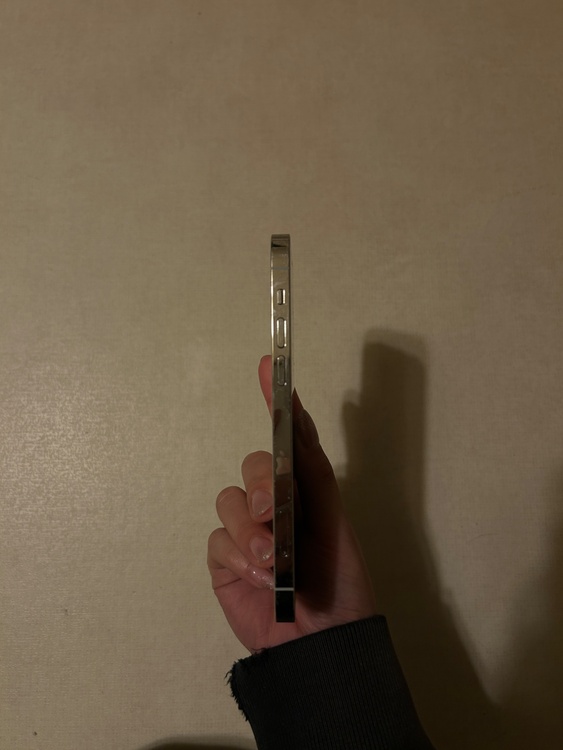 iPhone 12 Pro 128GB au（スマホ）の商品画像 - 査定依頼日：2026年3月9日 - 最高査定価格：28,000円