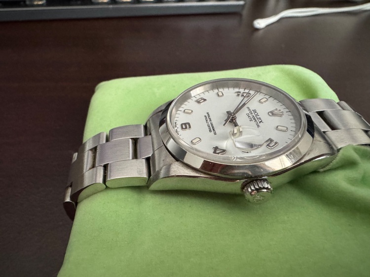 オイスターパーペチュアルデイト（高級時計）の商品画像 - 査定依頼日：2025年9月15日 - 最高査定価格：700,000円