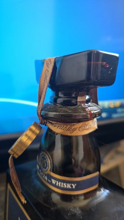 ウイスキー サントリー山崎 （お酒）の商品画像 - 査定依頼日：2025年9月14日 - 最高査定価格：3,000円