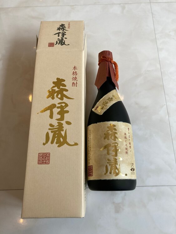 森伊蔵 金ラベル 720ml（お酒）の商品画像 - 査定依頼日：2025年4月29日 - 最高査定価格：9,000円