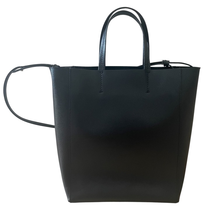 バーティカルカバ　スモール（ブランドバッグ）の商品画像 - 査定依頼日：2025年7月30日 - 最高査定価格：90,000円