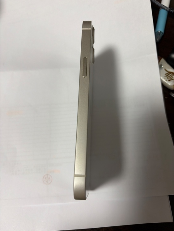 iPhone 13 128GB docomo（スマホ）の商品画像 - 査定依頼日：2026年4月4日 - 最高査定価格：28,000円