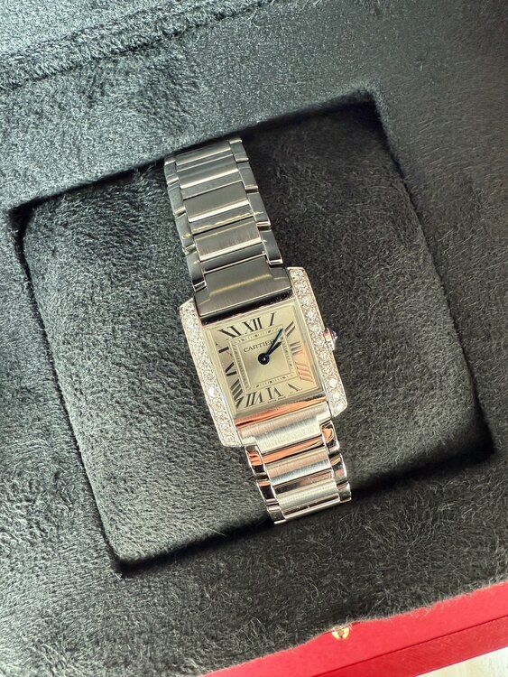 カルティエ タンク W（高級時計）の商品画像 - 査定依頼日：2025年3月26日 - 最高査定価格：830,000円