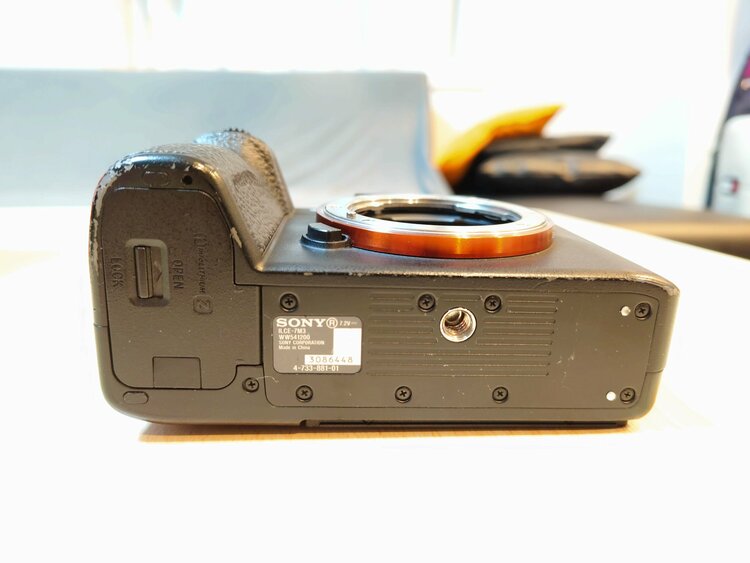 ILCE-7M3K（カメラ）の商品画像 - 査定依頼日：2026年3月27日 - 最高査定価格：95,000円