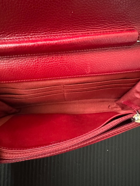 CHANEL マトラッセ　レッド　型番不明（ブランドバッグ）の商品画像 - 査定依頼日：2025年9月22日 - 最高査定価格：285,000円